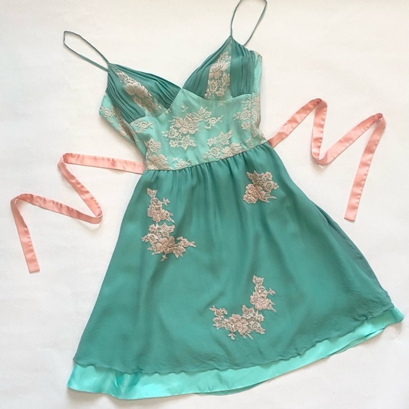 🌺SOLD🌺 90s Betsey Johnson SILK New York Chiffon Green Babydoll Slip Dress 8 - Picture 2 of 12